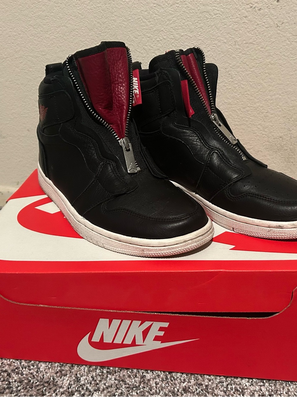 Nike Women’s Retro Black and Red Zip-Front High-Top Sneakers